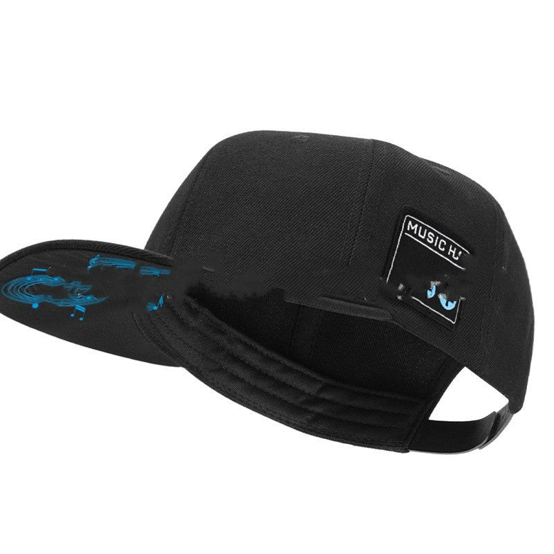 Gorra de béisbol con auriculares y música hip-hop callejera europea