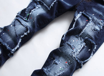 Vaqueros de moda con múltiples parches y estilo mendigo