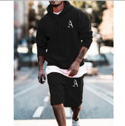 Conjunto deportivo con capucha y pantalones cortos con estampado de letras